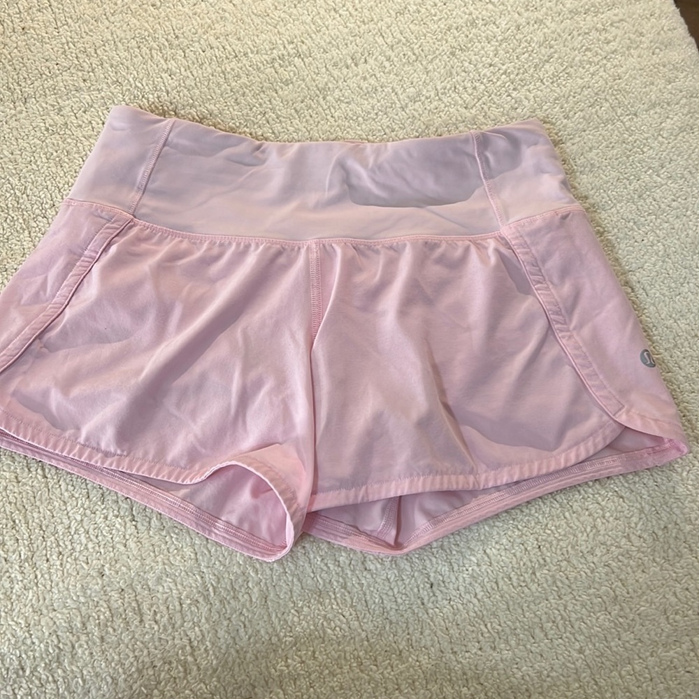 Lululemon Shorts. Speed Up Low Rise 2.5 inch